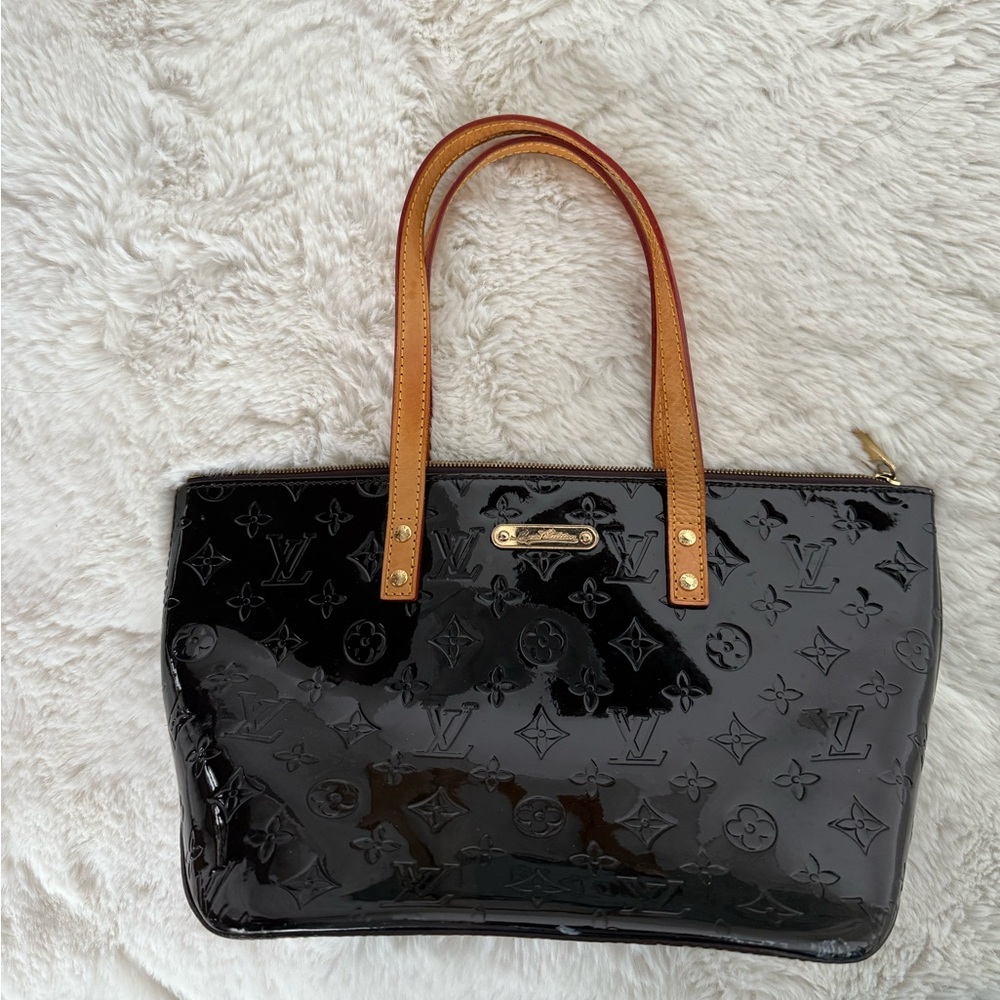 Louis Vuitton Vernis Rosewood Avenue Handbag